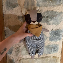 Charger l'image dans la galerie, Custom raccoon spirit guardian made from natural linen, featuring hand-stitched facial features and plant-infused materials.